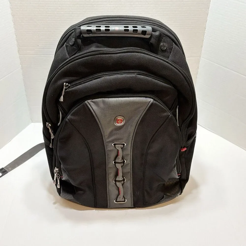 Wenger The Legacy Notebook Carrying Backpack 67329140 Black / Gray 16” Laptop